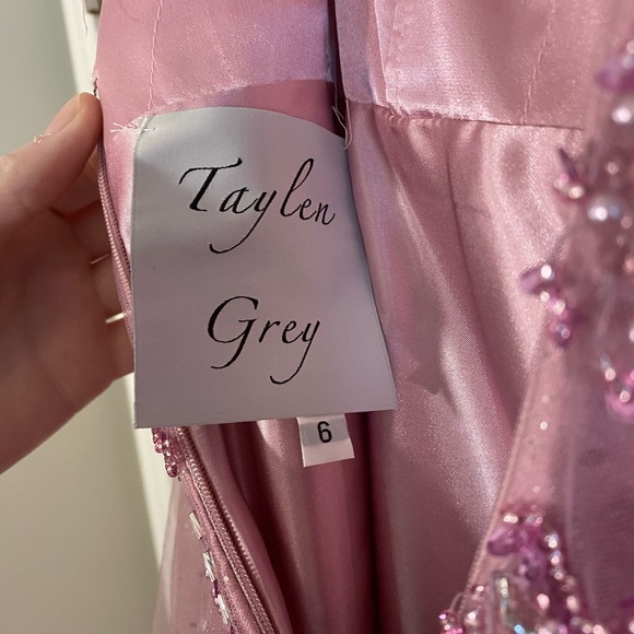 Mauve V-Neck Prom Dress Taylen Grey - Picture 9 of 10
